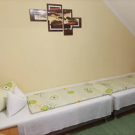 Krisztinusz Vendeghaz * Fonyod