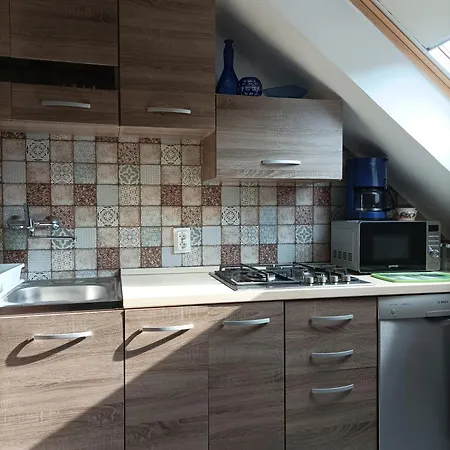 Krisztinusz Vendeghaz Apartment *