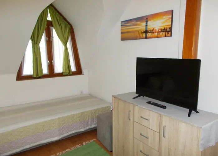 Apartament Krisztinusz Vendeghaz *